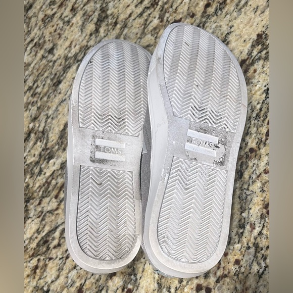 TOMS shoes - Picture 4 of 4